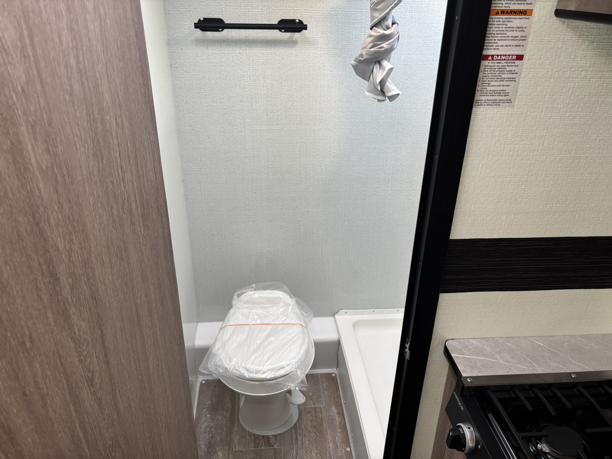 IMG 1092 1 LIV 19BHD Trailer IMG_1092